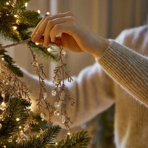 NWT Magnolia Market Winter Splendor Garland